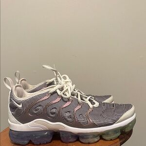 Nike VaporMax Plus in Black and White